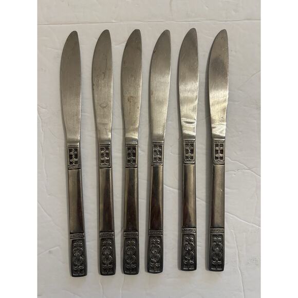 Vintage Customcraft Fluer De Lis Set Of 6 Dinner Knives Stainless Flatware CUS3 - Picture 9 of 10